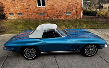 Chevrolet-Corvette-1965-1