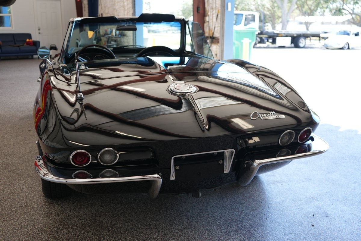 Chevrolet-Corvette-1965-15
