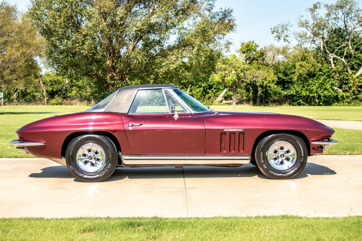 Chevrolet-Corvette-1965-15