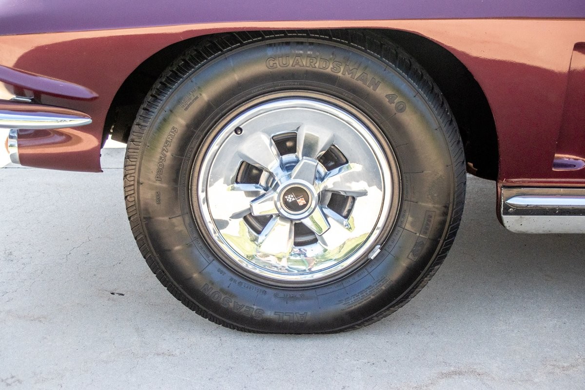 Chevrolet-Corvette-1965-22