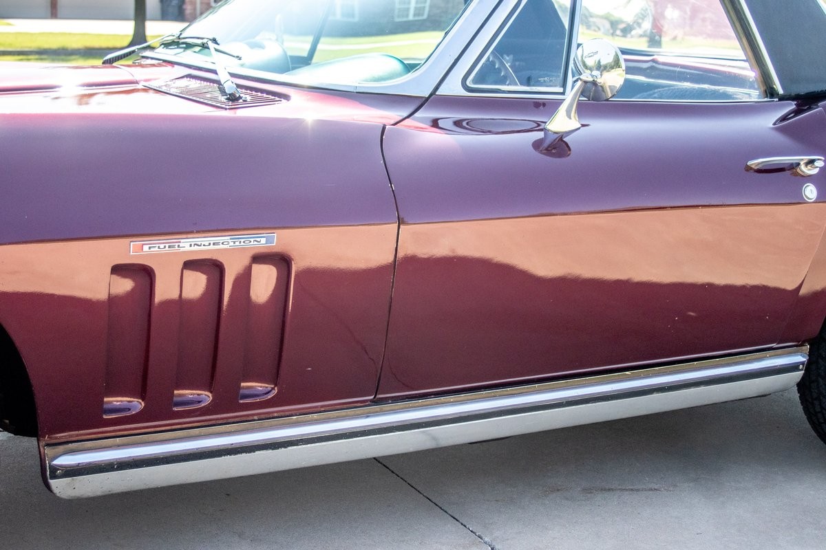 Chevrolet-Corvette-1965-23
