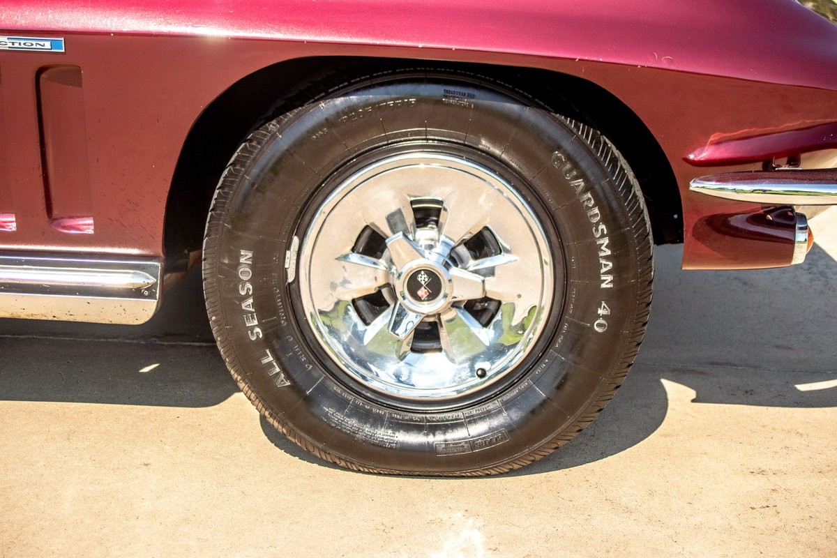 Chevrolet-Corvette-1965-32