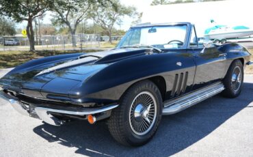 Chevrolet-Corvette-1965