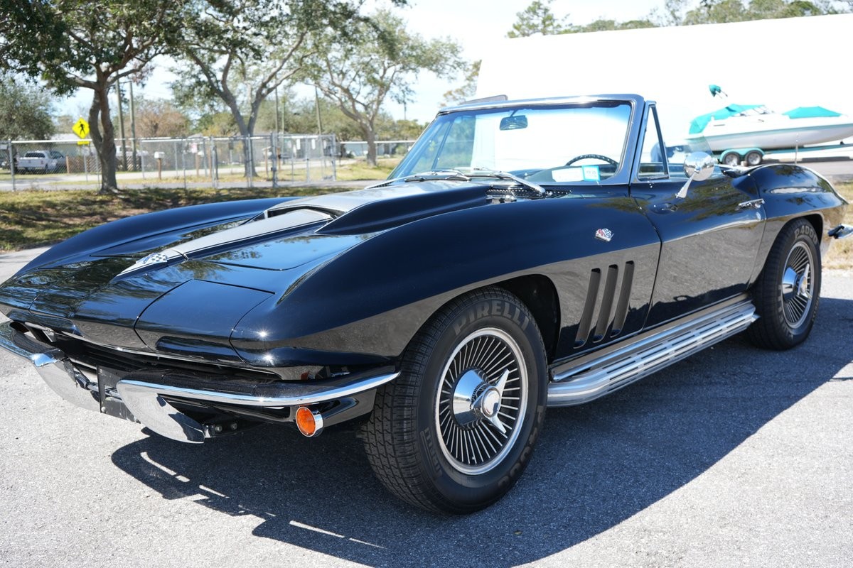 Chevrolet Corvette 1965 --