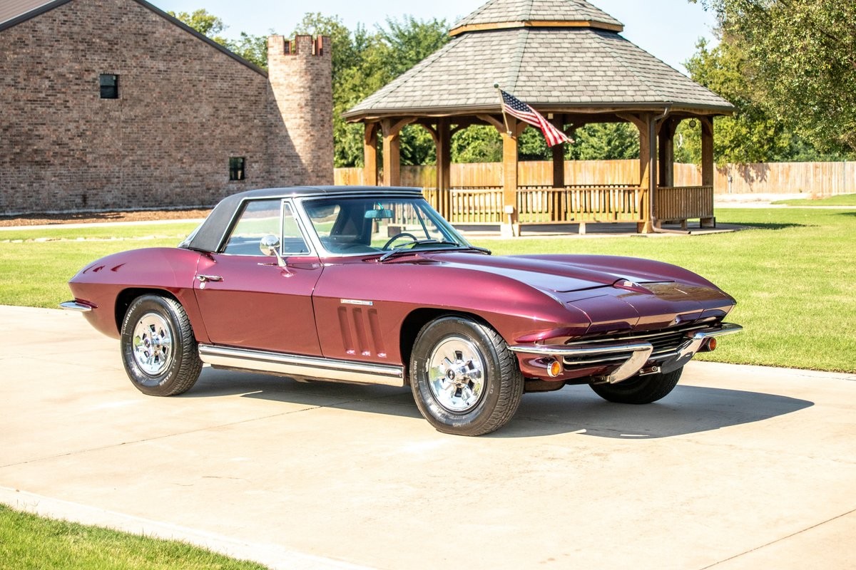 Chevrolet-Corvette-1965-8