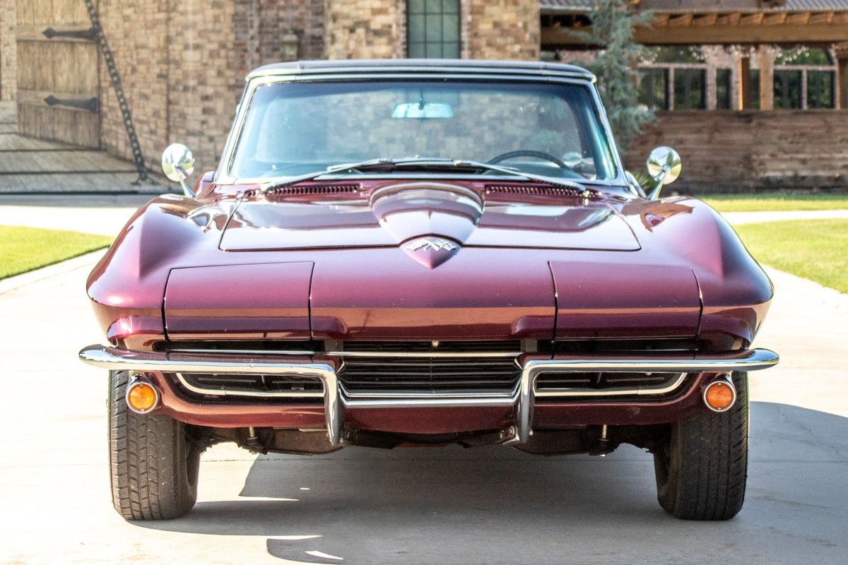 Chevrolet-Corvette-1965-9