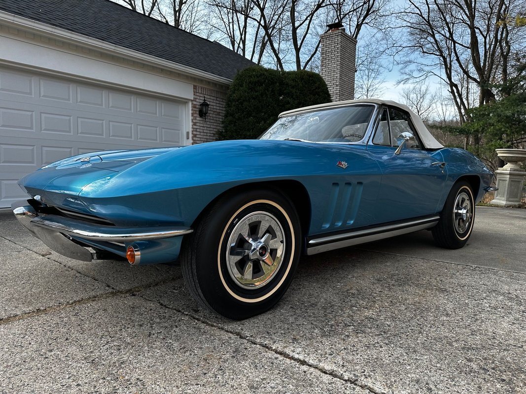 Chevrolet-Corvette-1965-9