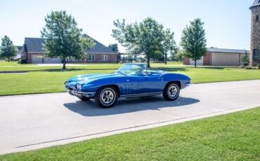 Chevrolet-Corvette-1965-Convertible-1