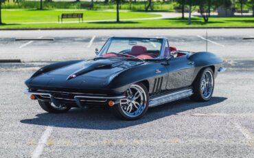 Chevrolet-Corvette-1965-Convertible-1
