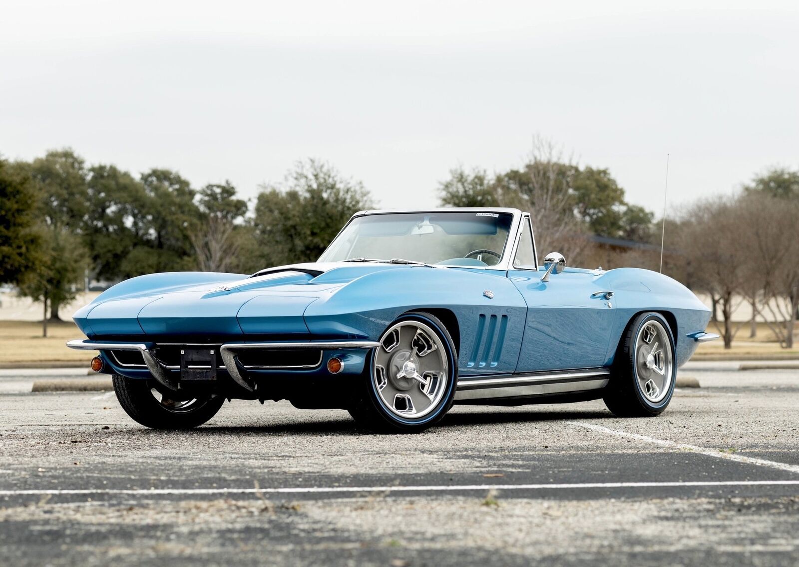 Chevrolet-Corvette-1965-Convertible-1