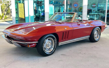 Chevrolet-Corvette-1965-Convertible-10