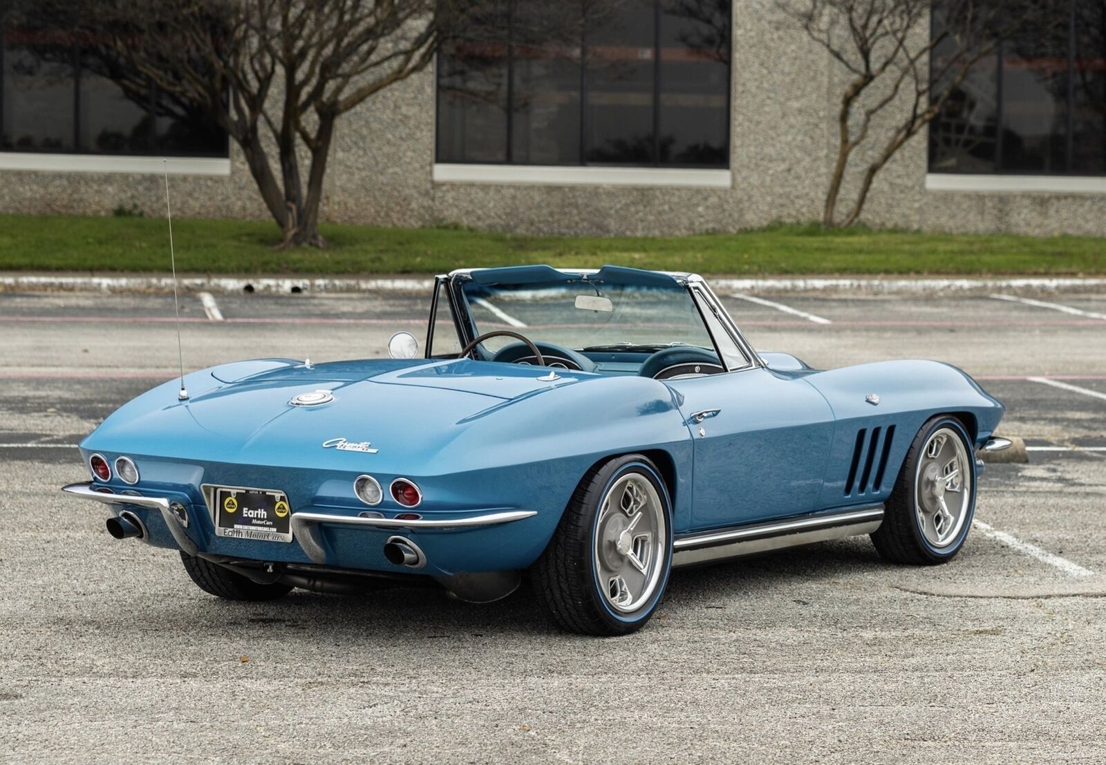 Chevrolet-Corvette-1965-Convertible-10