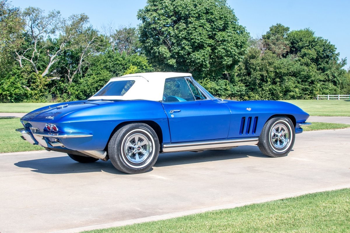 Chevrolet-Corvette-1965-Convertible-14