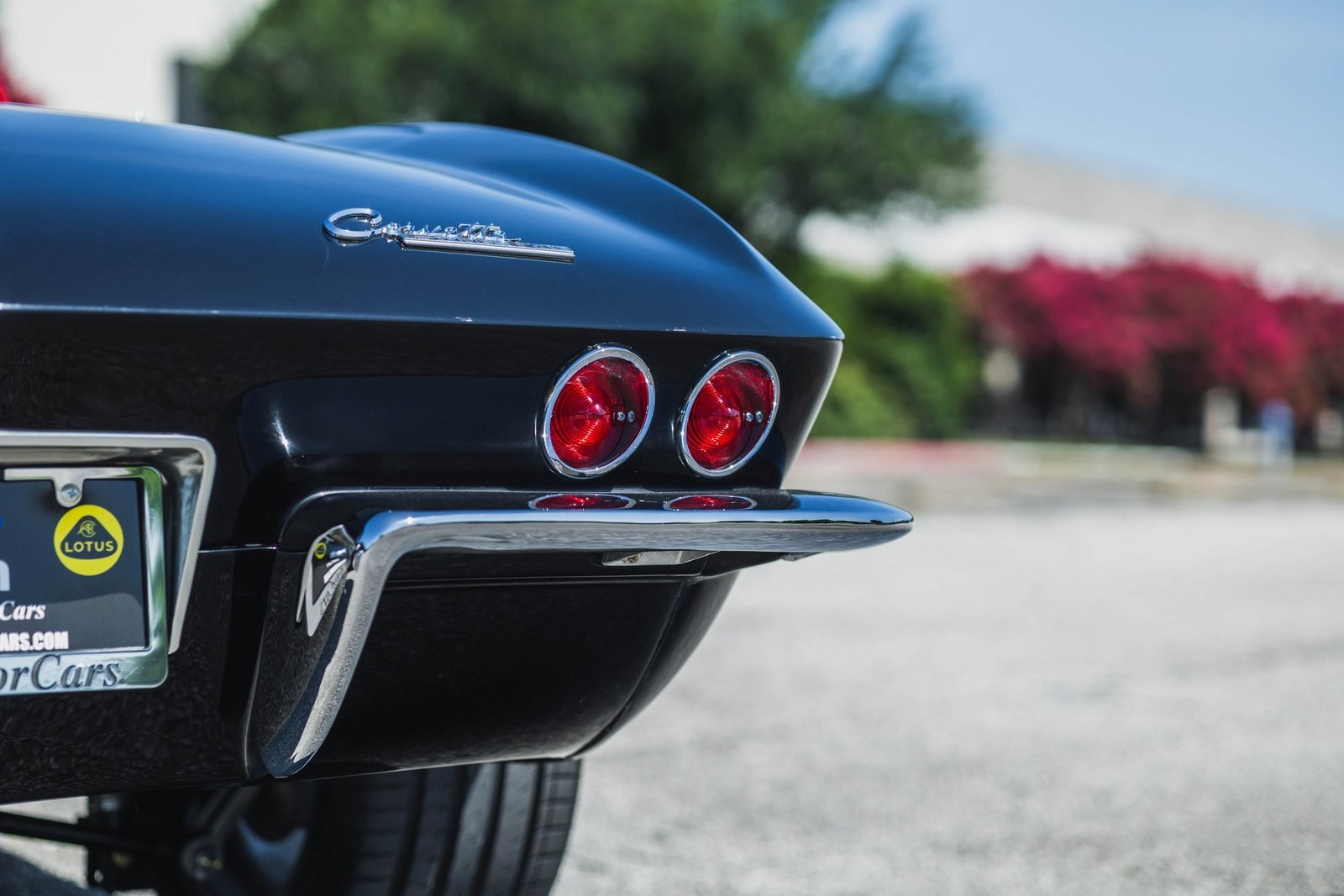 Chevrolet-Corvette-1965-Convertible-16