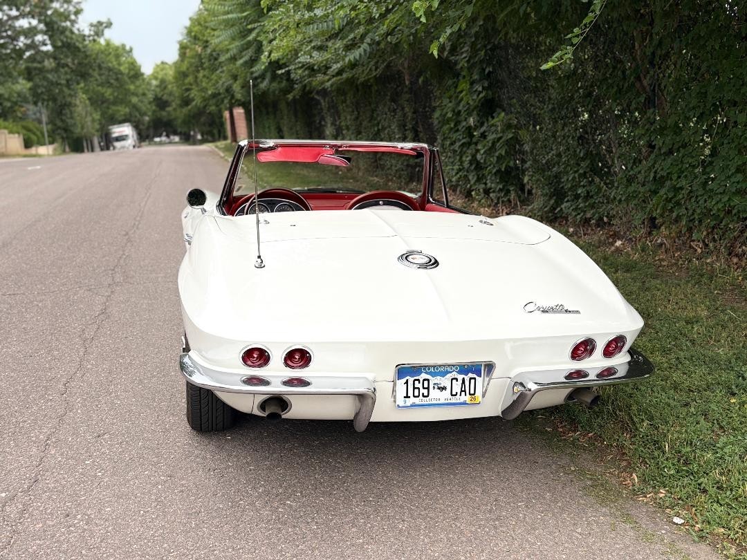 Chevrolet-Corvette-1965-Convertible-19