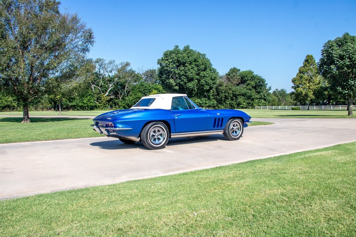Chevrolet-Corvette-1965-Convertible-19