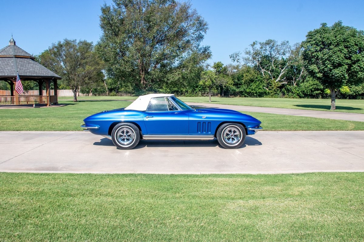 Chevrolet-Corvette-1965-Convertible-20