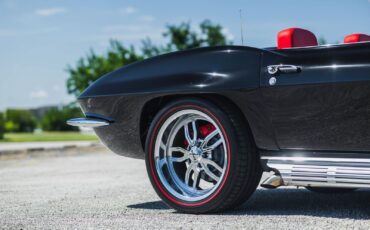 Chevrolet-Corvette-1965-Convertible-21