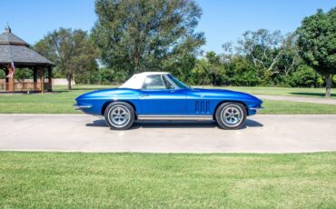 Chevrolet-Corvette-1965-Convertible-22