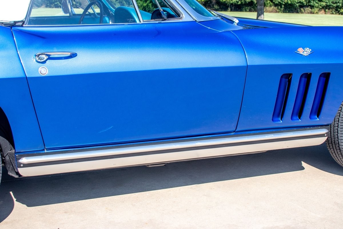 Chevrolet-Corvette-1965-Convertible-26