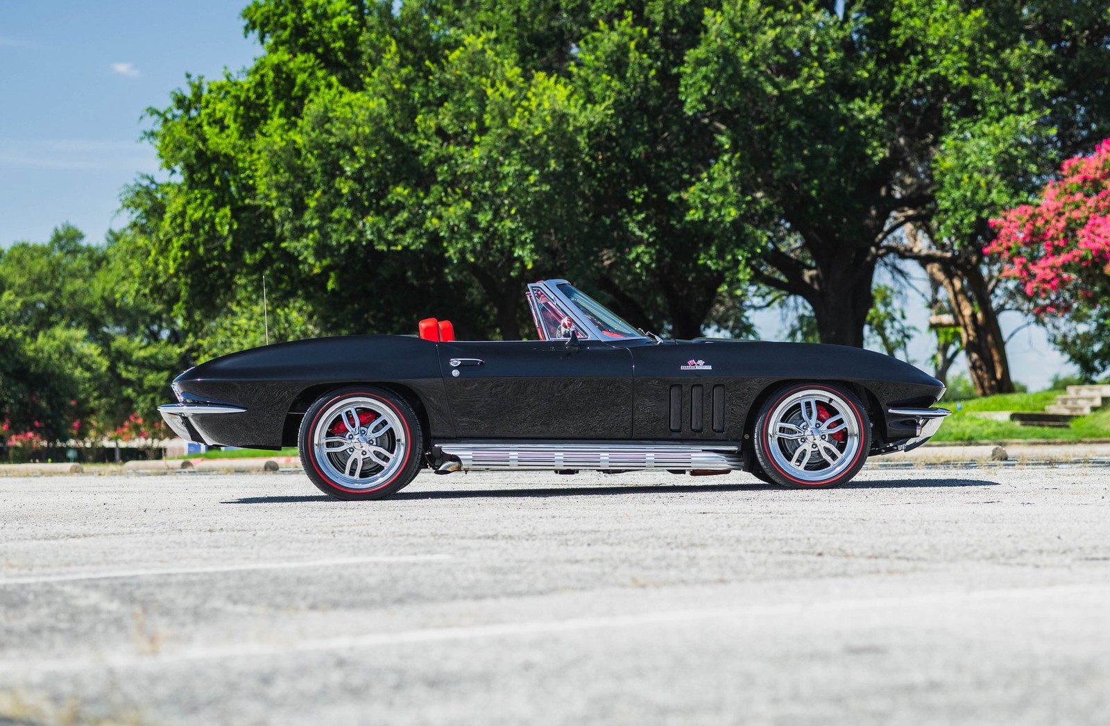 Chevrolet-Corvette-1965-Convertible-27
