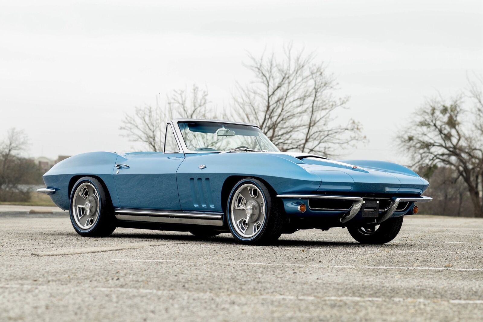 Chevrolet-Corvette-1965-Convertible-3