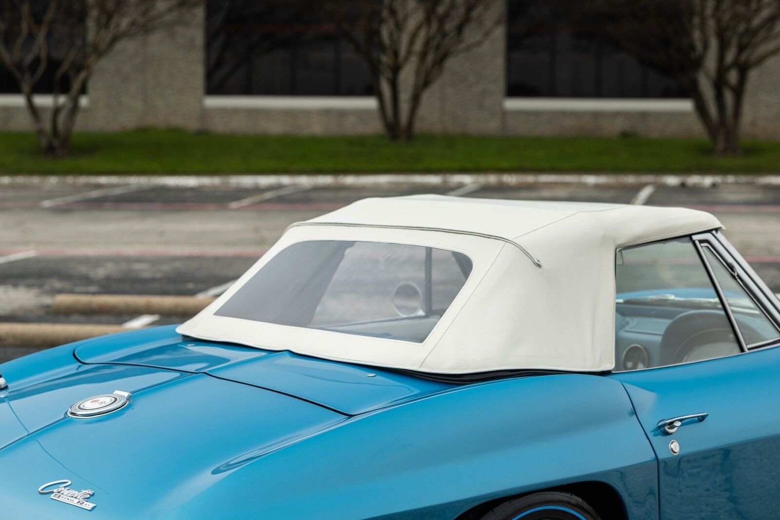 Chevrolet-Corvette-1965-Convertible-30