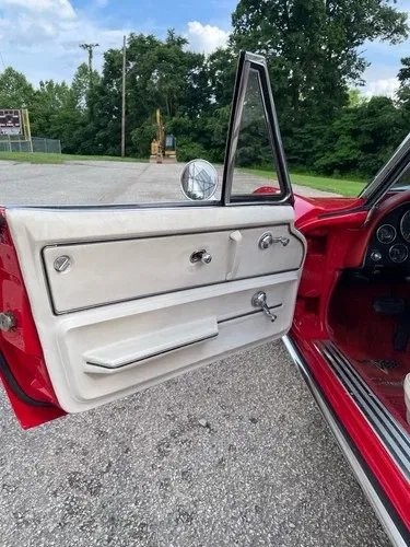 Chevrolet-Corvette-1965-Convertible-32