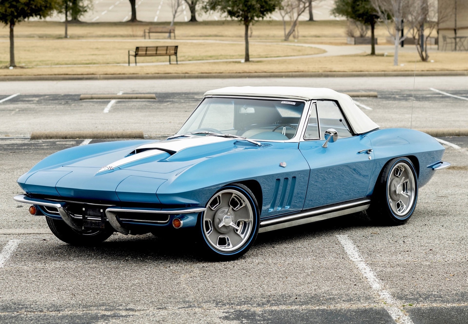 Chevrolet-Corvette-1965-Convertible-36