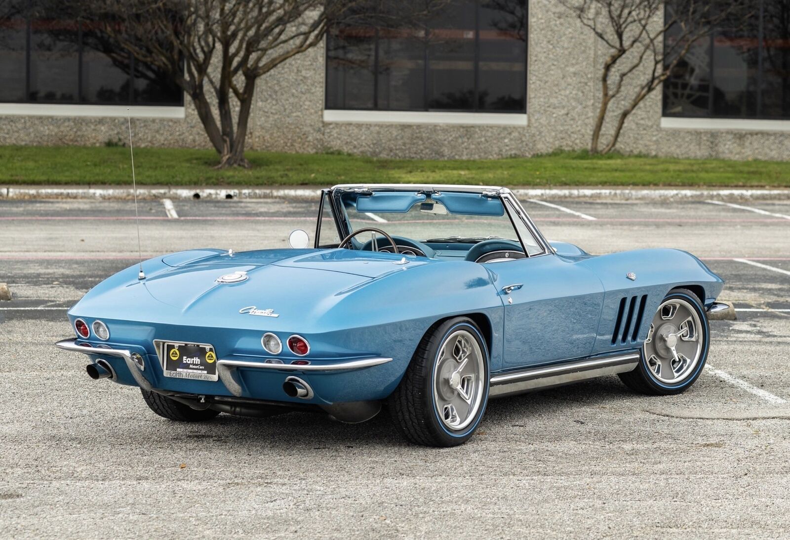 Chevrolet-Corvette-1965-Convertible-8