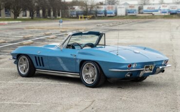 Chevrolet-Corvette-1965-Convertible-9