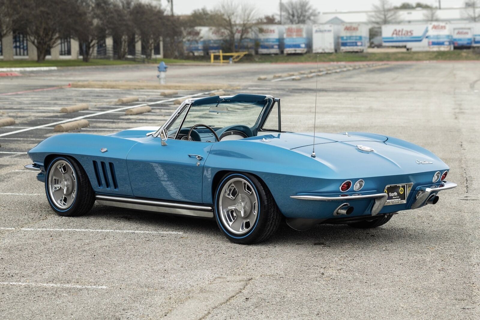 Chevrolet-Corvette-1965-Convertible-9