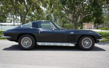 Chevrolet-Corvette-1965-Coupe-1
