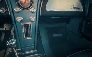 Chevrolet-Corvette-1965-Coupe-10