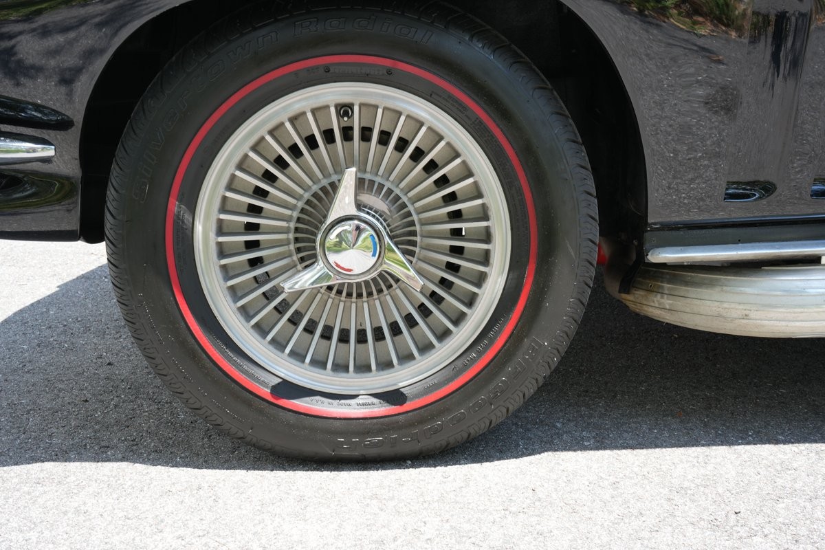 Chevrolet-Corvette-1965-Coupe-14