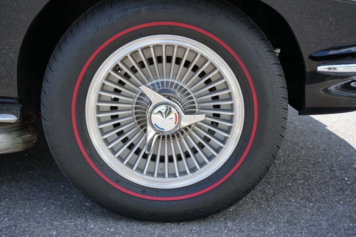 Chevrolet-Corvette-1965-Coupe-15