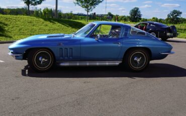 Chevrolet-Corvette-1965-Coupe-17