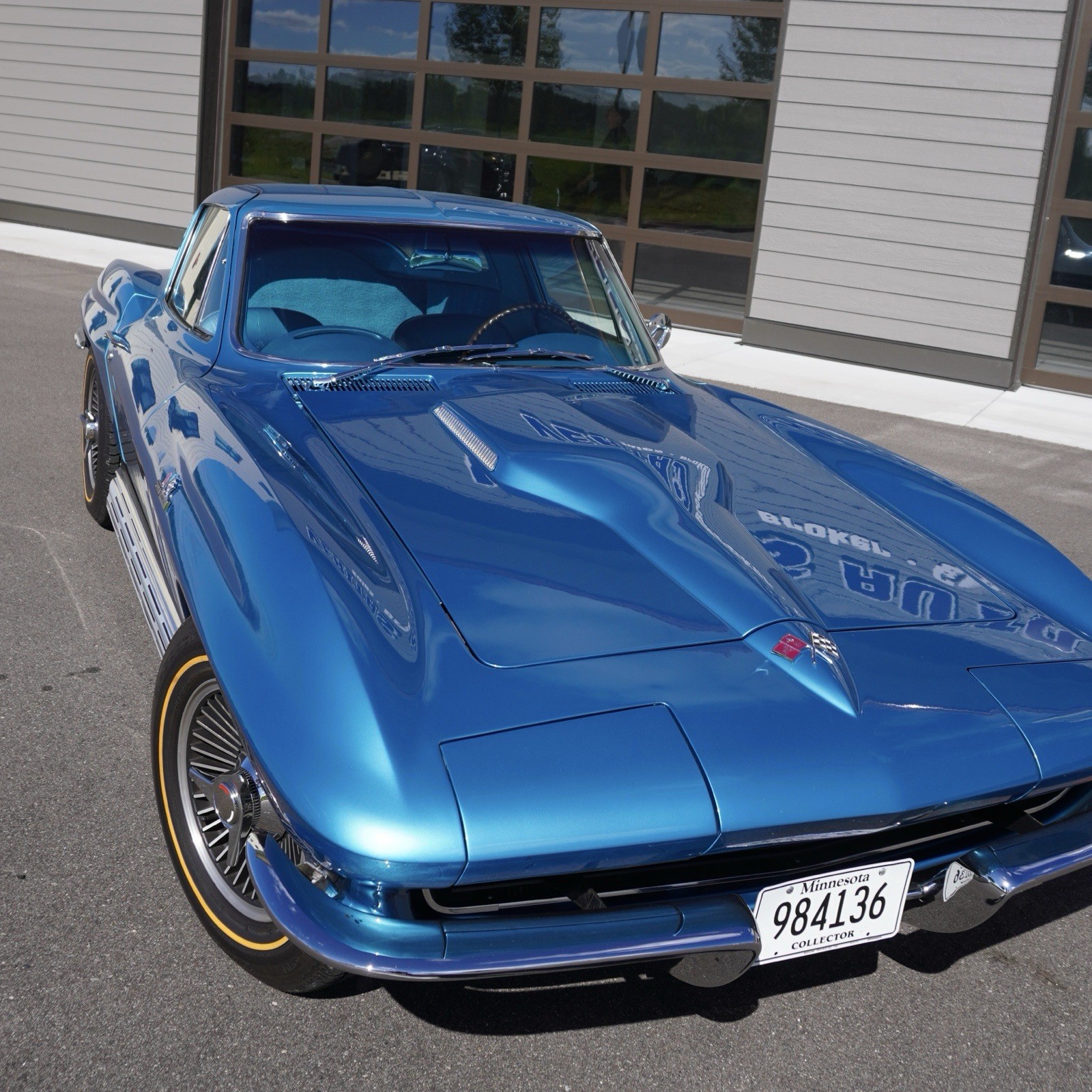 Chevrolet-Corvette-1965-Coupe-2
