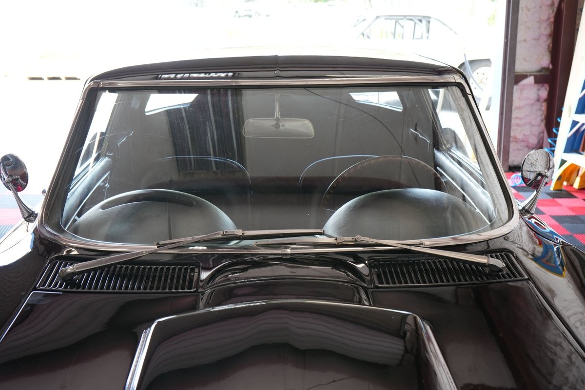 Chevrolet-Corvette-1965-Coupe-22