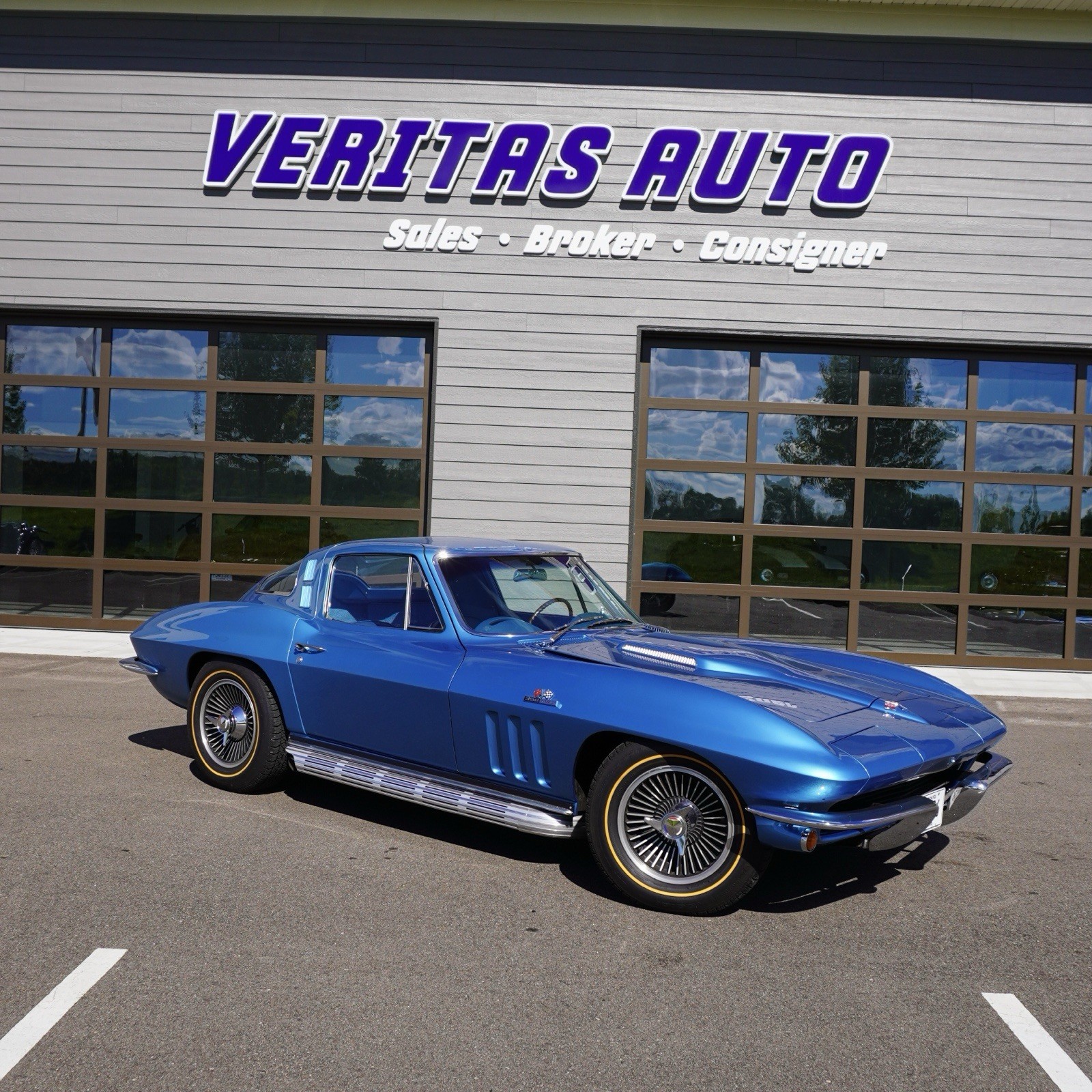 Chevrolet-Corvette-1965-Coupe-22