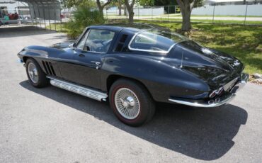 Chevrolet-Corvette-1965-Coupe-4