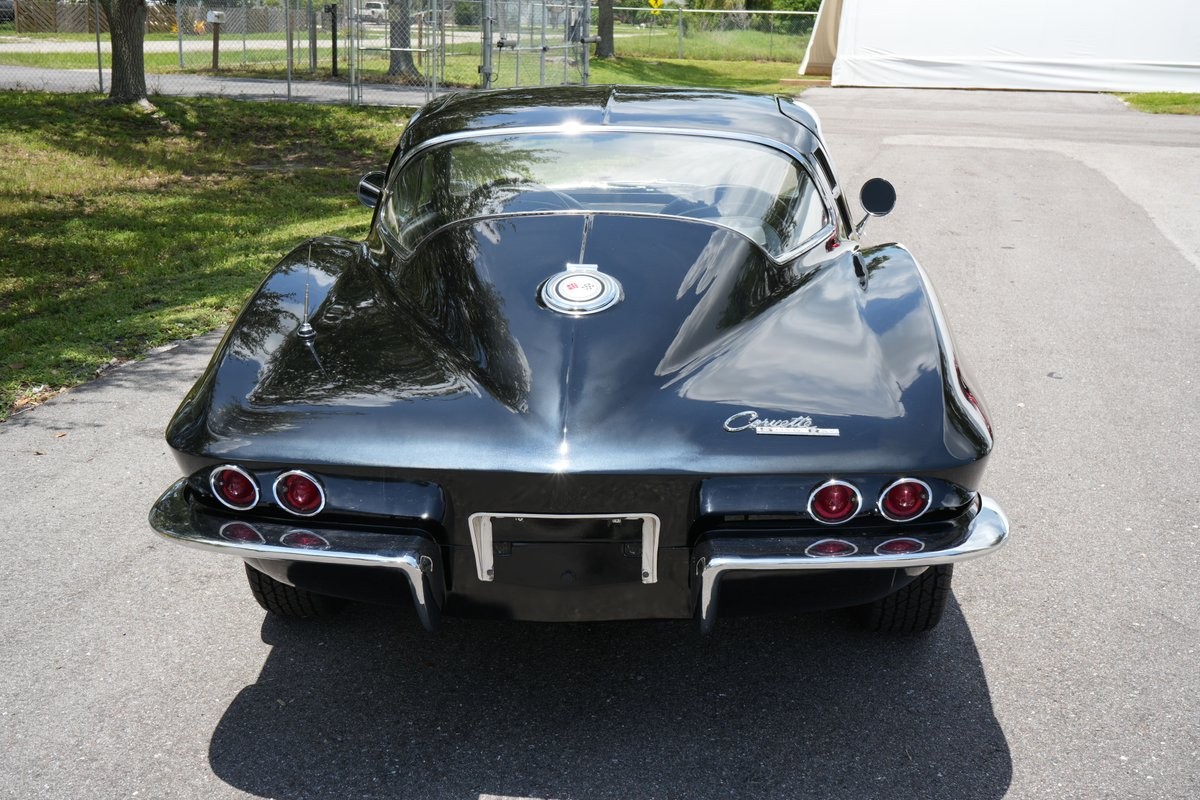 Chevrolet-Corvette-1965-Coupe-6