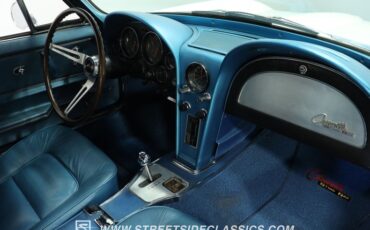 Chevrolet-Corvette-1965-White-Blue-1