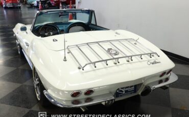 Chevrolet-Corvette-1965-White-Blue-11