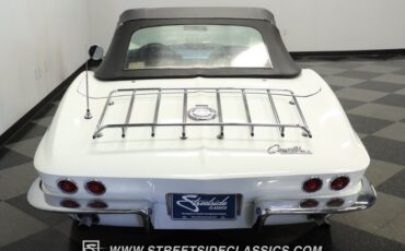 Chevrolet-Corvette-1965-White-Blue-12