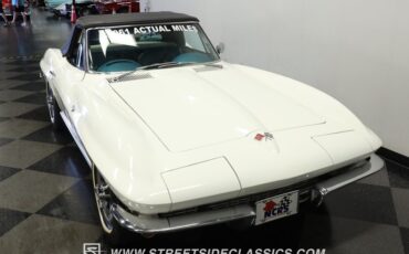 Chevrolet-Corvette-1965-White-Blue-18