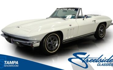 Chevrolet-Corvette-1965-White-Blue-29