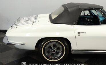 Chevrolet-Corvette-1965-White-Blue-31