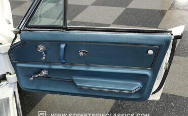 Chevrolet-Corvette-1965-White-Blue-4