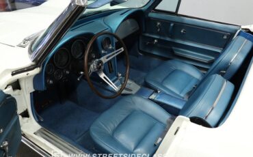Chevrolet-Corvette-1965-White-Blue-8
